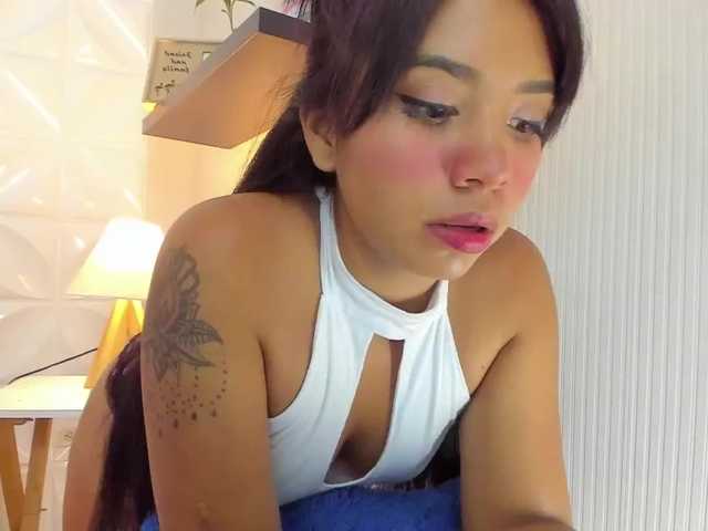 Live sex webcam photo for KateeMoore #268254330
