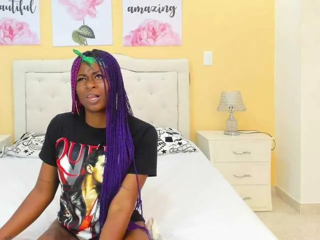 Live sex webcam photo for LanirTahurtt #268363815