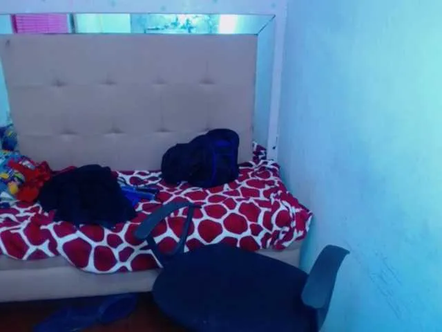 Live sex webcam photo for Themistress #268545460