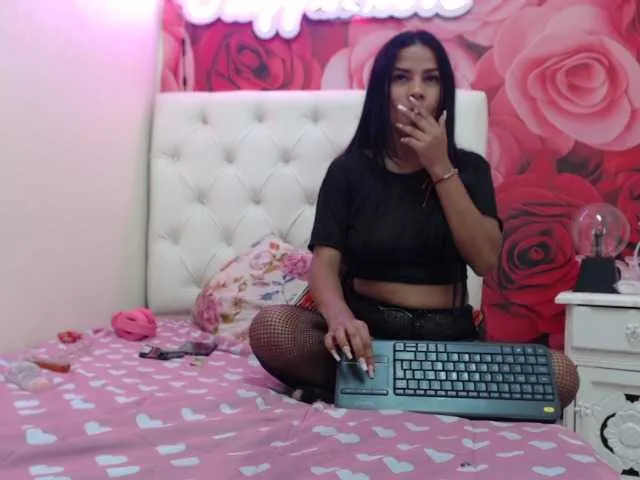 Live sex webcam photo for LunaXLopez #268254567