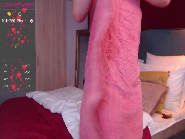 Live sex webcam photo for MeowGirll #268432662