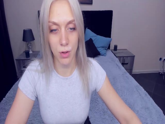 Live sex webcam photo for MeganKind #268340369