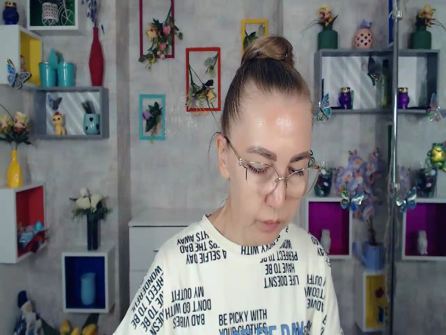 Live sex webcam photo for Greybunny #268472118