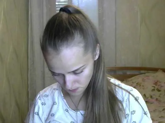 Live sex webcam photo for RosaliaLove #268453449