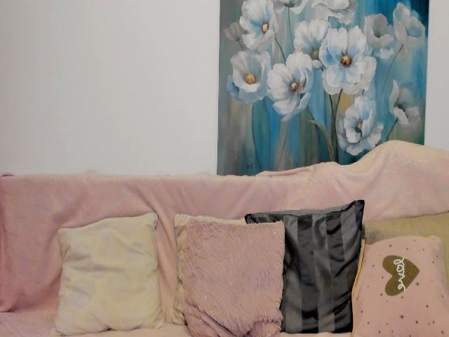 Live sex webcam photo for Miss_secret_M #268493882