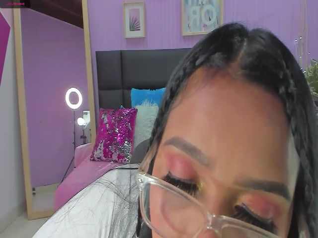 Live sex webcam photo for Yessica_21 #268548508