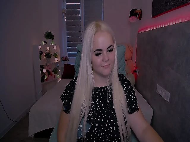 Live sex webcam photo for Jenni__fer #268295538