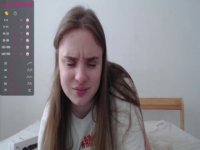 Live sex webcam photo for AliceSins1 #268385606