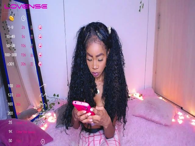 Live sex webcam photo for Aria_brown_ #268548258