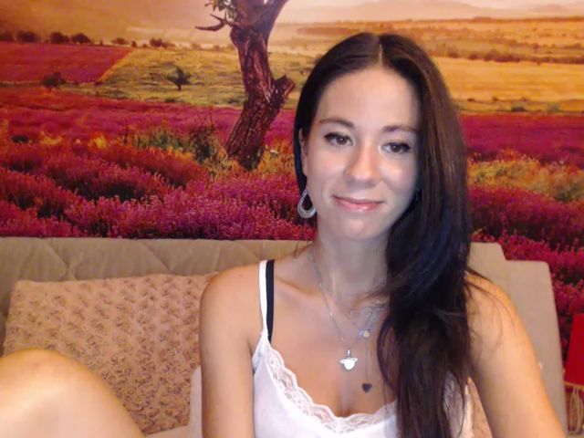 Live sex webcam photo for RoselynMoon #268546367