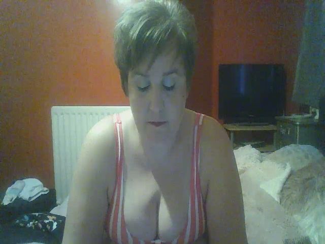 Live sex webcam photo for YUMMYMUMMY39 #268546615