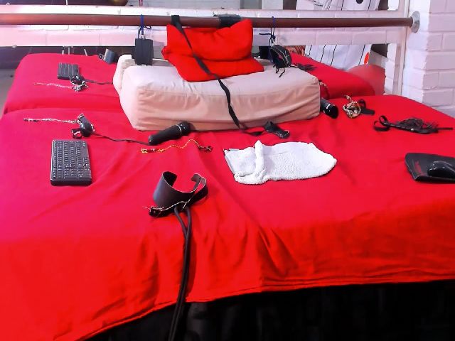 Live sex webcam photo for VivianneHot_x #287865415