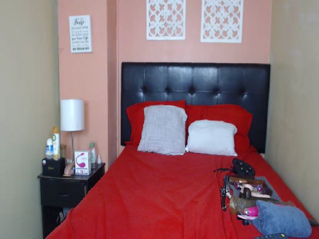 Live sex webcam photo for Alana_Best79 #268270410