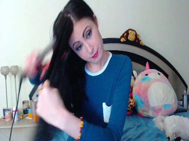 Live sex webcam photo for lyllla #268287055