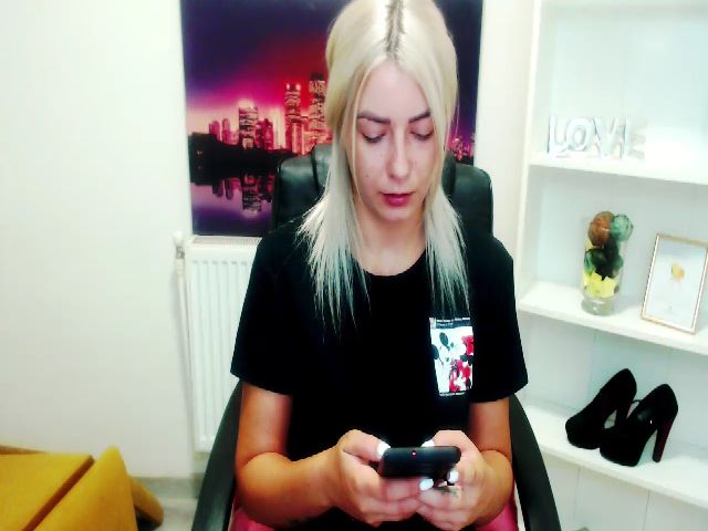Live sex webcam photo for SoftPleasurex #268344066