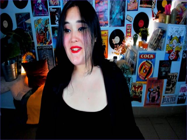 Live sex webcam photo for EsmiraWaild #268546574