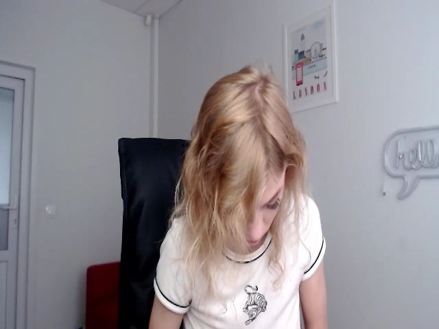 Live sex webcam photo for VanillaJenny #268368657