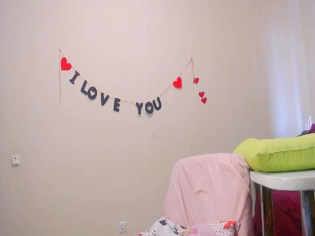 Live sex webcam photo for HotAndSexyGi #268456284
