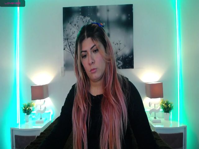 Live sex webcam photo for NicolSaenz #268502269