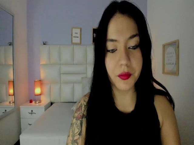 Live sex webcam photo for Rebeca__grey #268474699