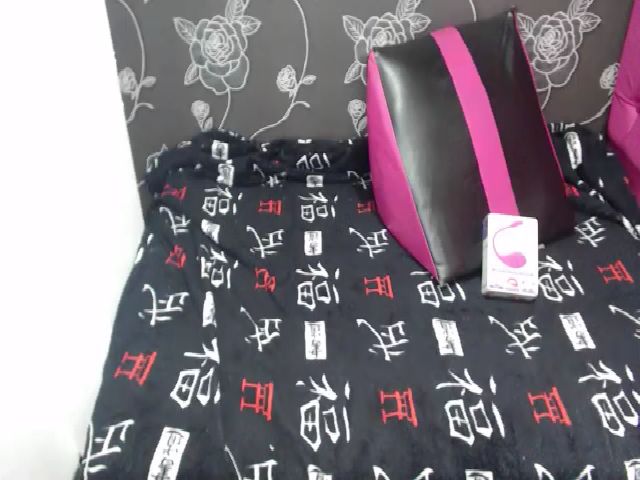 Live sex webcam photo for Victorial_ #268528838