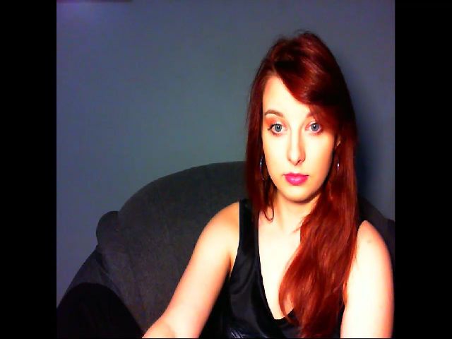 Live sex webcam photo for VirginLuna18 #268538411