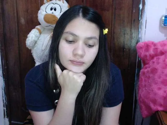 Live sex webcam photo for hanna-queen21 #268253883