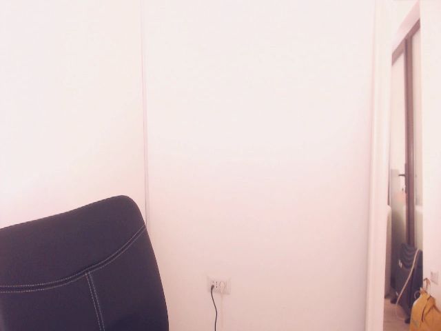 Live sex webcam photo for wetkittycum #268547601