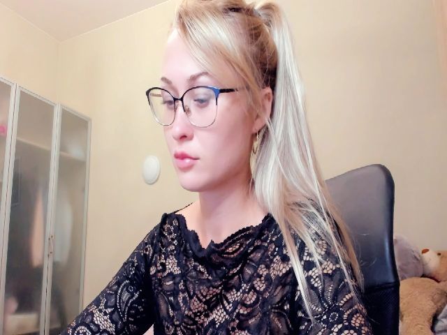 Live sex webcam photo for Mistress_Eva_ #268546199