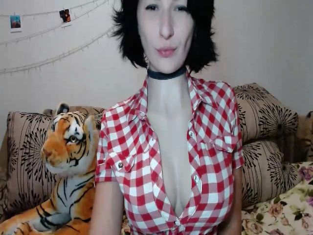 Live sex webcam photo for Khriss_69 #268542960