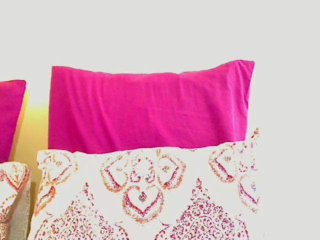 Live sex webcam photo for Hotmelons44 #268432427