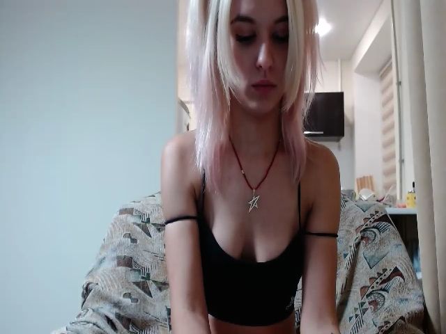 Live sex webcam photo for AlittleEmily #268549758