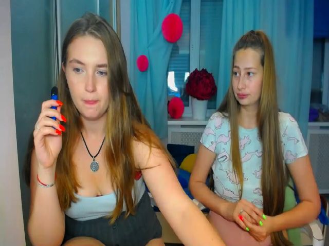 Live sex webcam photo for NikkySonge #268543072