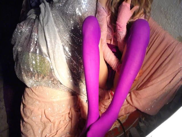 Live sex webcam photo for LiLiLace #268550236