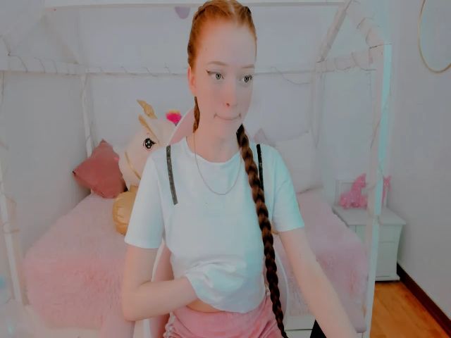 Live sex webcam photo for Emily_sofia1 #268429164