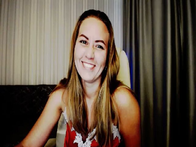 Live sex webcam photo for CintyCat #268524290