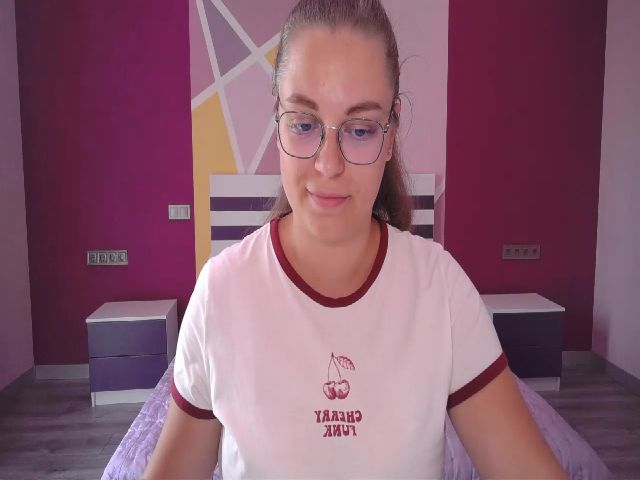 Live sex webcam photo for Your_Diana1 #268413316