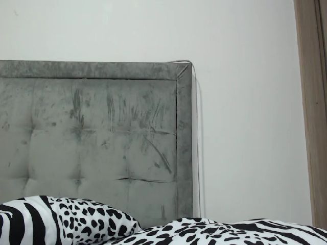 Live sex webcam photo for Noha_24_ #268547924