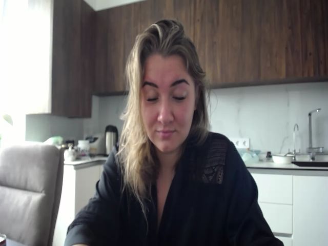 Live sex webcam photo for VickyBaezz #268432640
