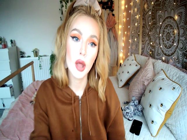 Live sex webcam photo for KaitRose #268366001