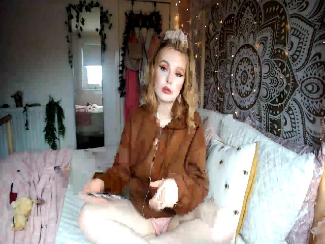 Live sex webcam photo for KaitRose #268377488