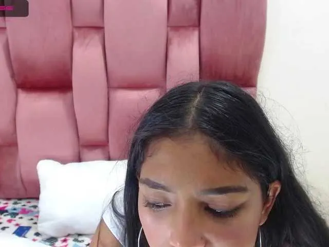 Live sex webcam photo for JessyVega #268253782