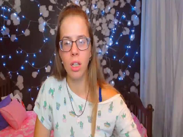 Live sex webcam photo for AlexaBarnes_ #268347294