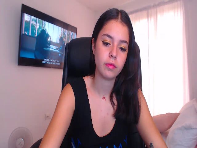 Live sex webcam photo for Heily_ #268547838