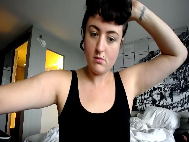 Live sex webcam photo for RosieCass #268544220