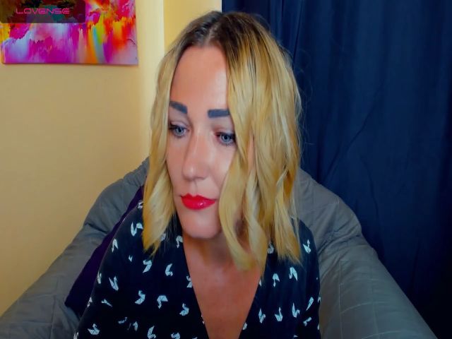 Live sex webcam photo for SecretDream #268367588