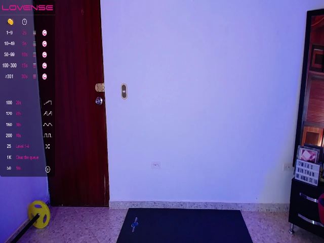 Live sex webcam photo for Miafitnesss #268548835