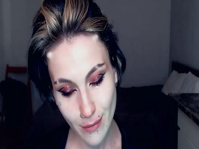 Live sex webcam photo for Hella_Hell #268444743
