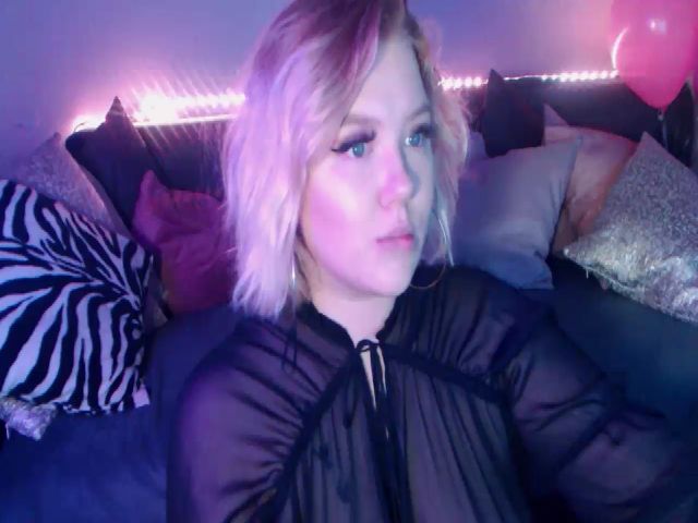 Live sex webcam photo for Mia_Sunn #268542711