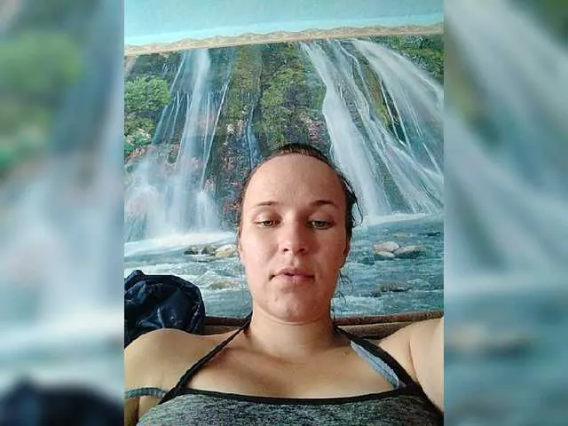 Live sex webcam photo for LuxJudy #268362350